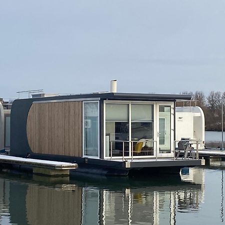 Hotel Houseboat Trinidad à Maastricht Extérieur photo